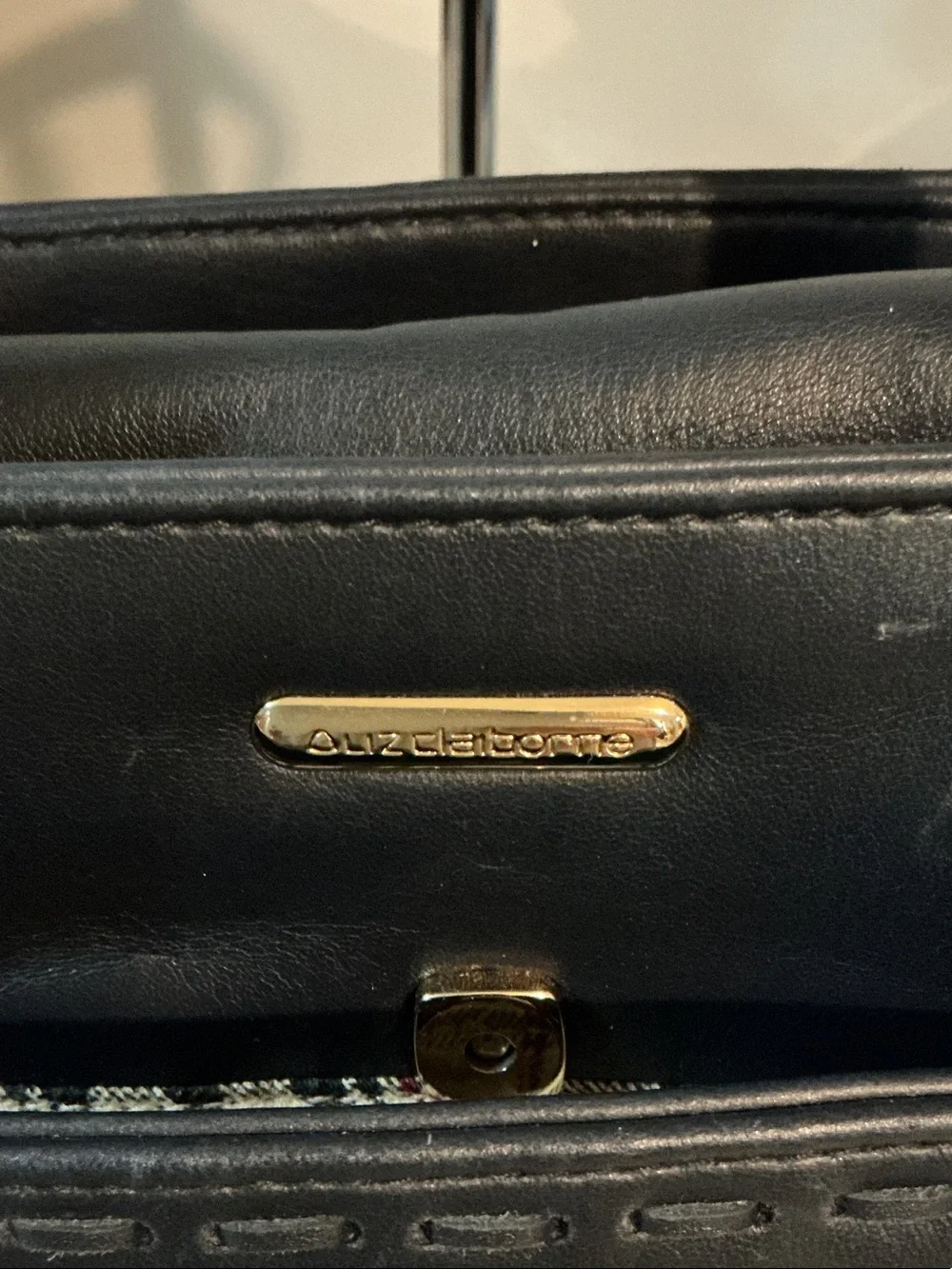Liz Claiborne Vintage Navy Vinyl with Leather Trim Tote Satchel Gold Plaque